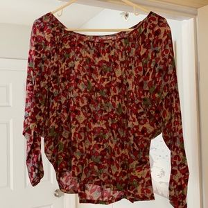 Cranberry flowy 3/4 sleeve with a wide neck